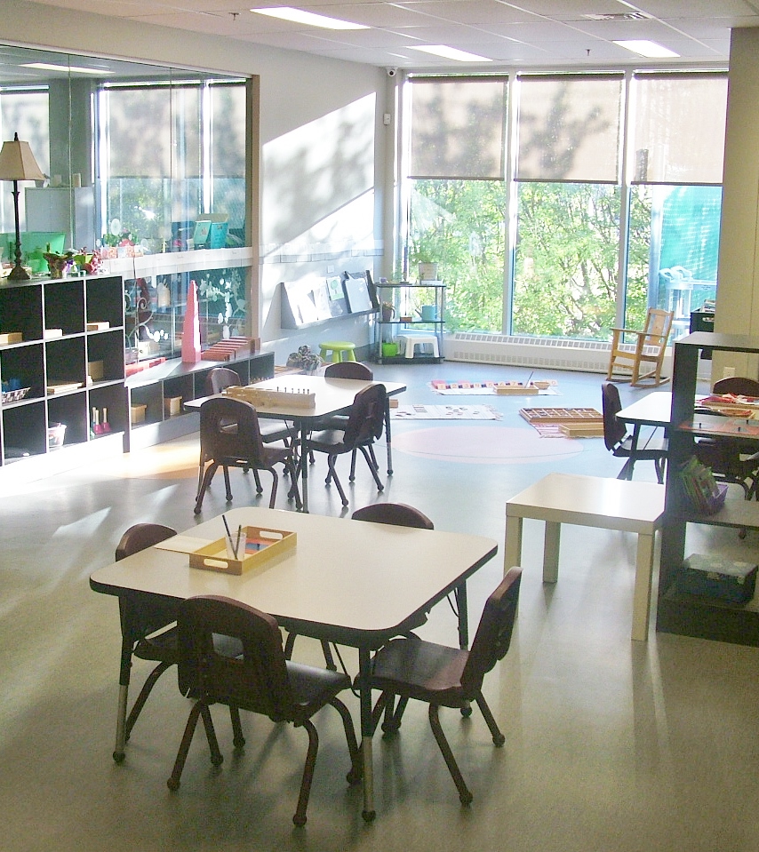 Les Explorateurs Montessori inc 1-2
