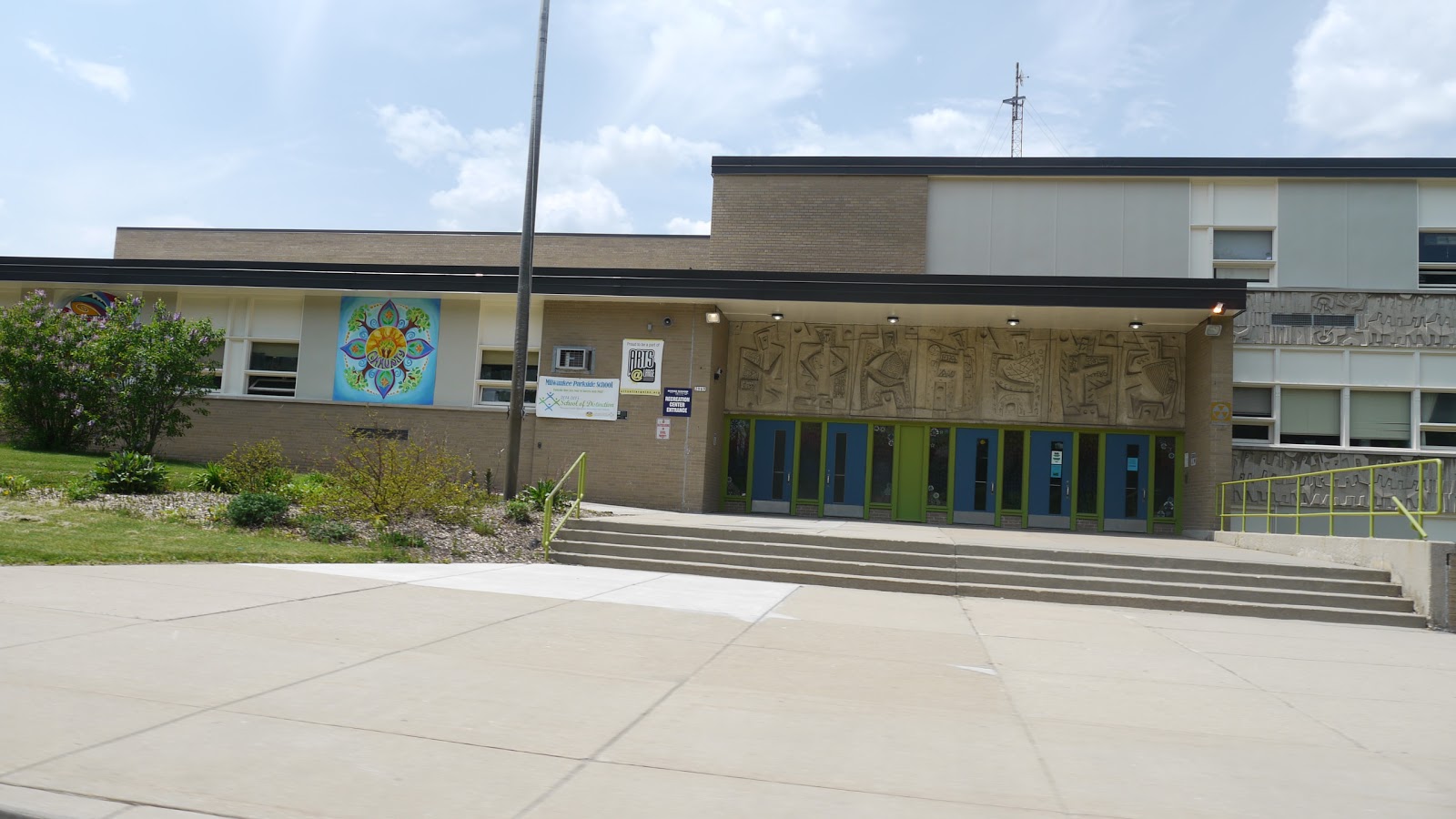 Milwaukee Parkside School