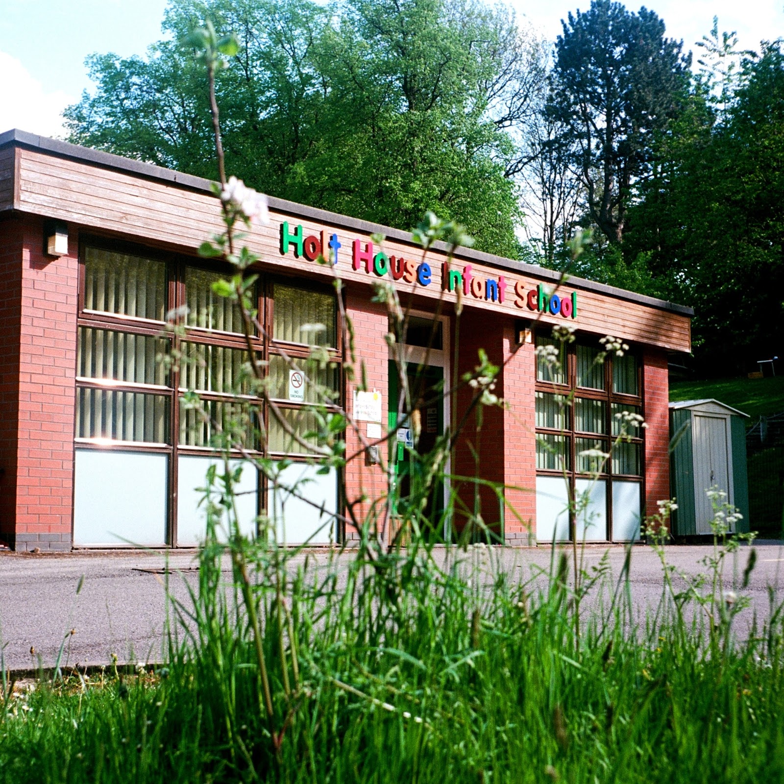 Holt House Infants School