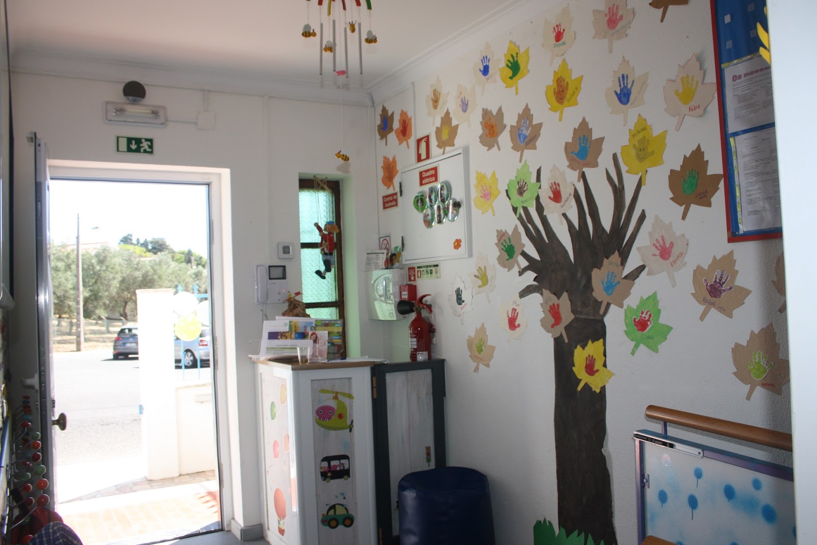 Gestos e Bolinhas - Creche, Lda.