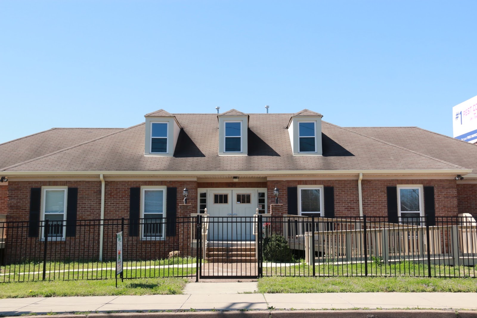NIA House Montessori School