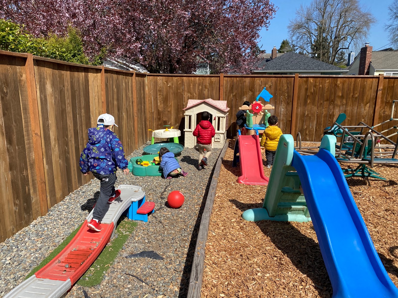 Creative Minds Bilingual Child Care and Preschool