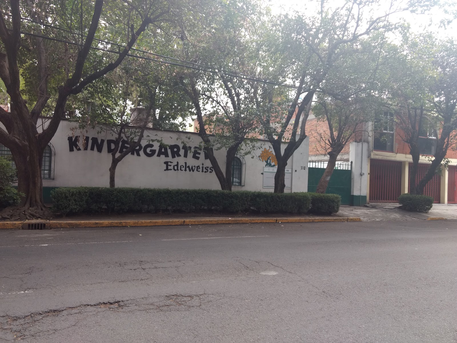 Kindergarten Edelweiss Jardin De Infantes