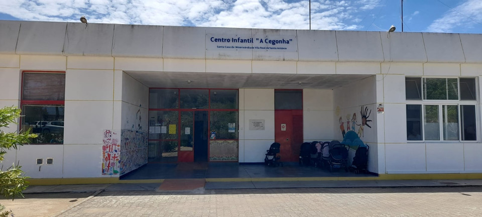 Exterior view of Centro Infantil "A Cegonha" preschool in Santa Casa da Misericórdia de Vila Real de Santo António, Portugal