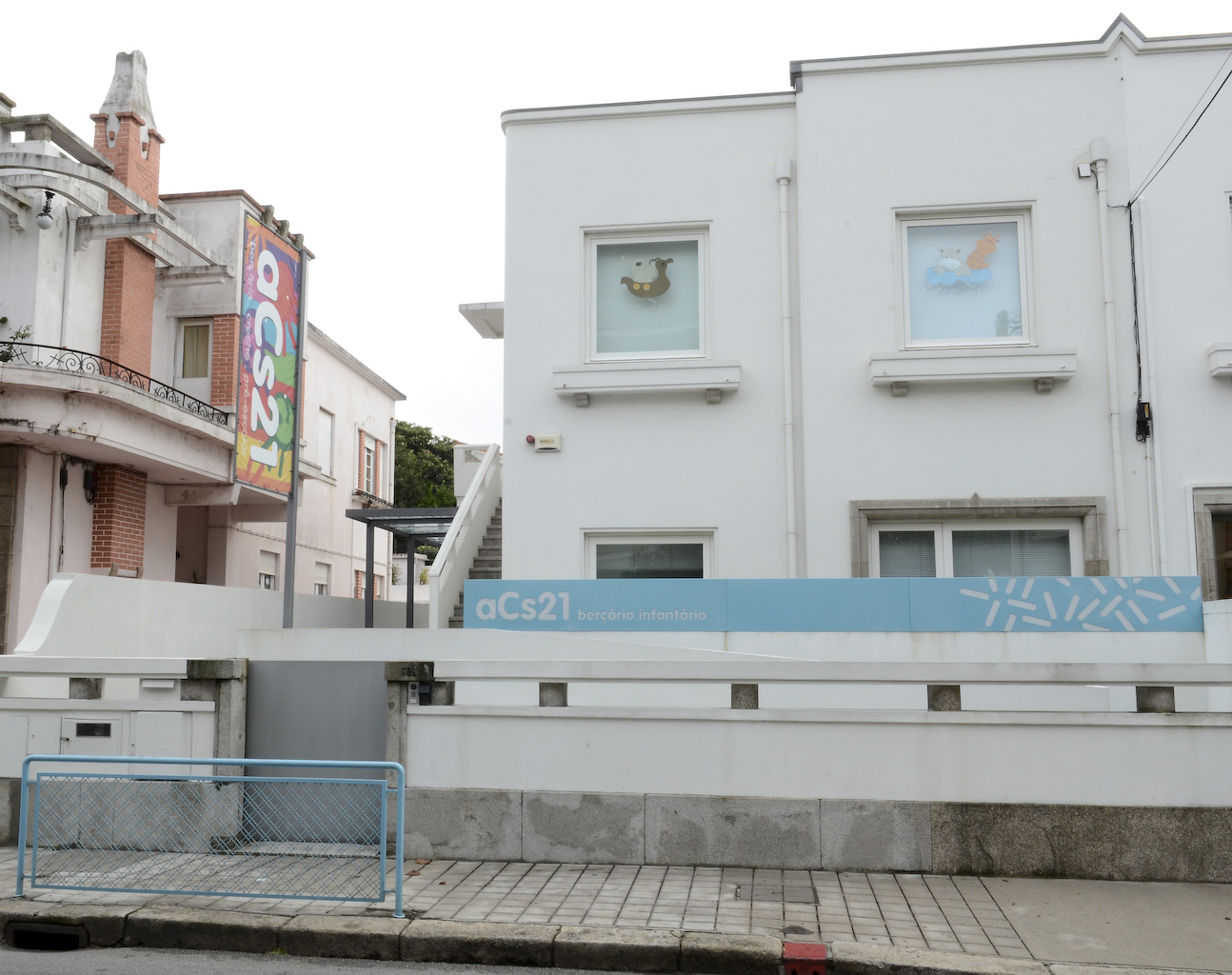 Exterior view of ACS21 preschool in Porto, Portugal