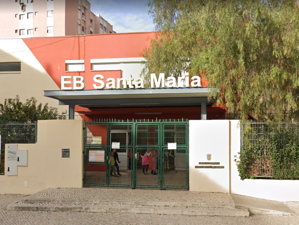 Exterior view of EB Santa Maria school building