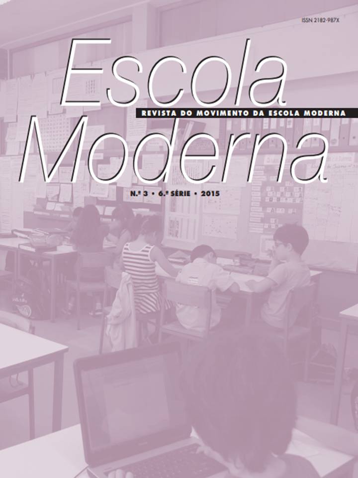 Students working in a classroom at Escola Moderna