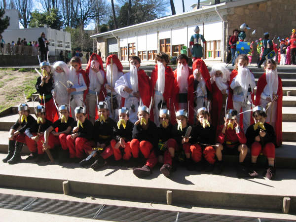 Preschool children in Viking costumes