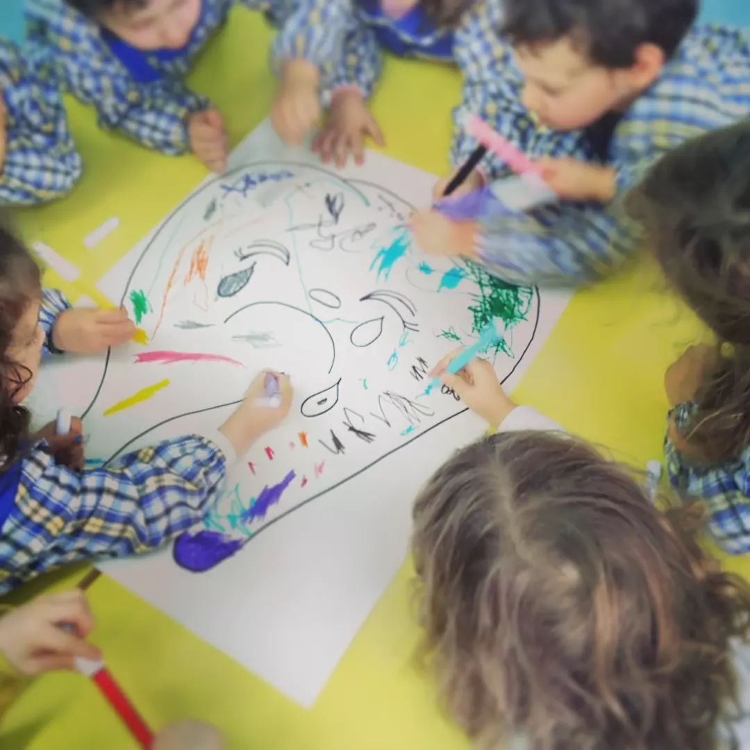 Escolinha Da Pequenada - Baby-Sitting, Unipessoal, Lda.