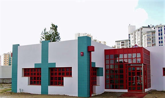 Exterior view of Jardim de Infância do Lumiar preschool building