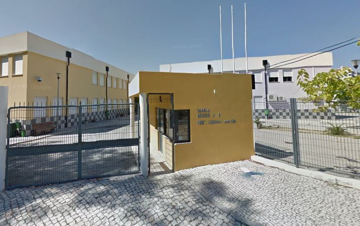 Exterior view of Escola Básica 2,3 de Pontinha-Lindley Cintra school