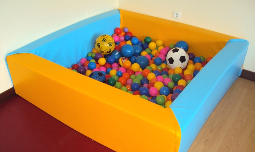 Colorful ball pit at Jardim de Infância de Loureira preschool