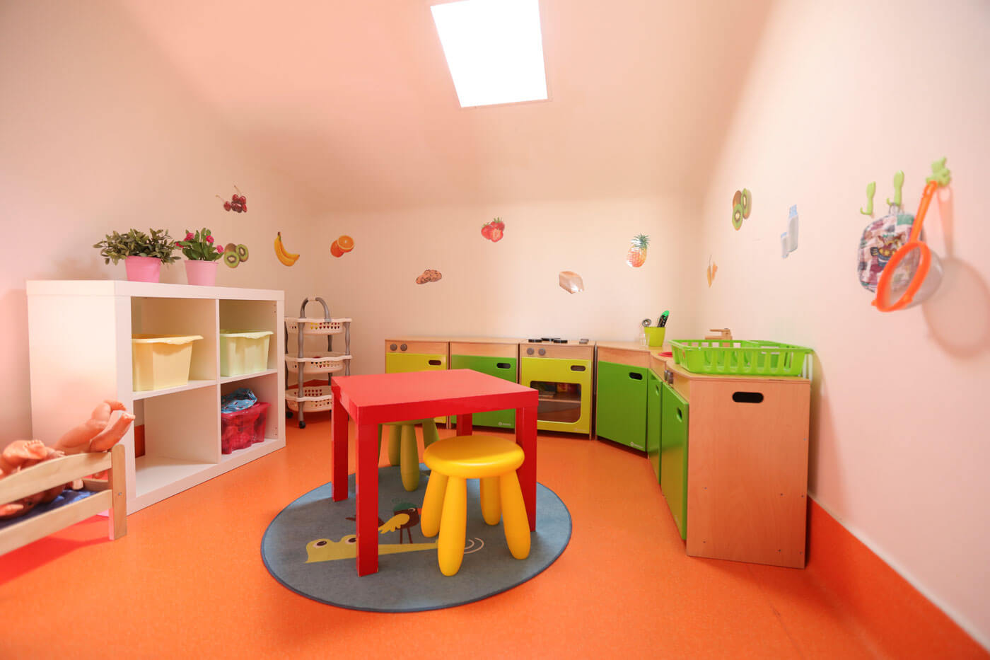 Preschool play kitchen and table
