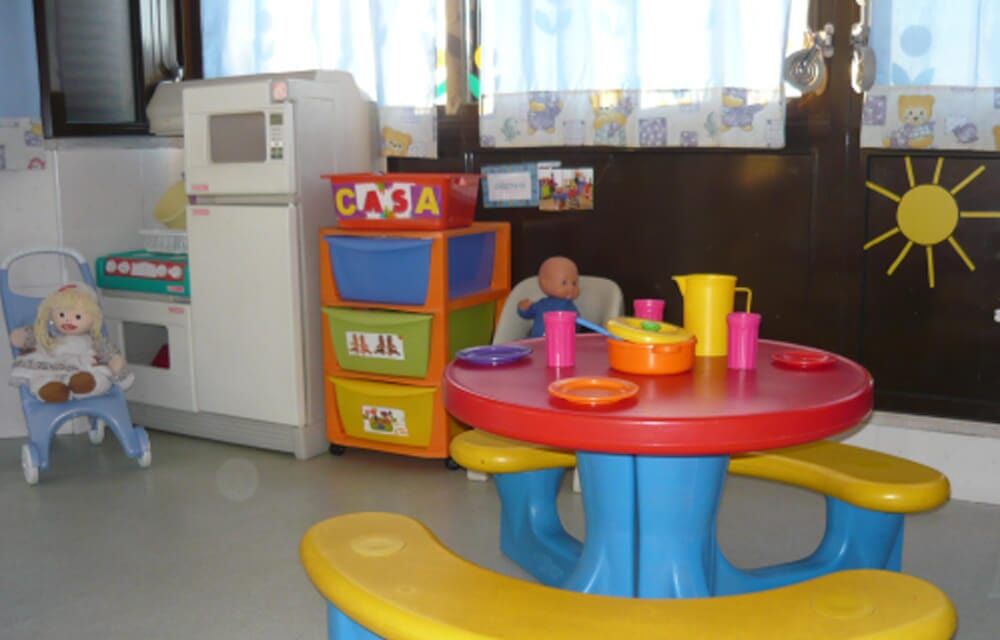 Preschool play kitchen and toy table