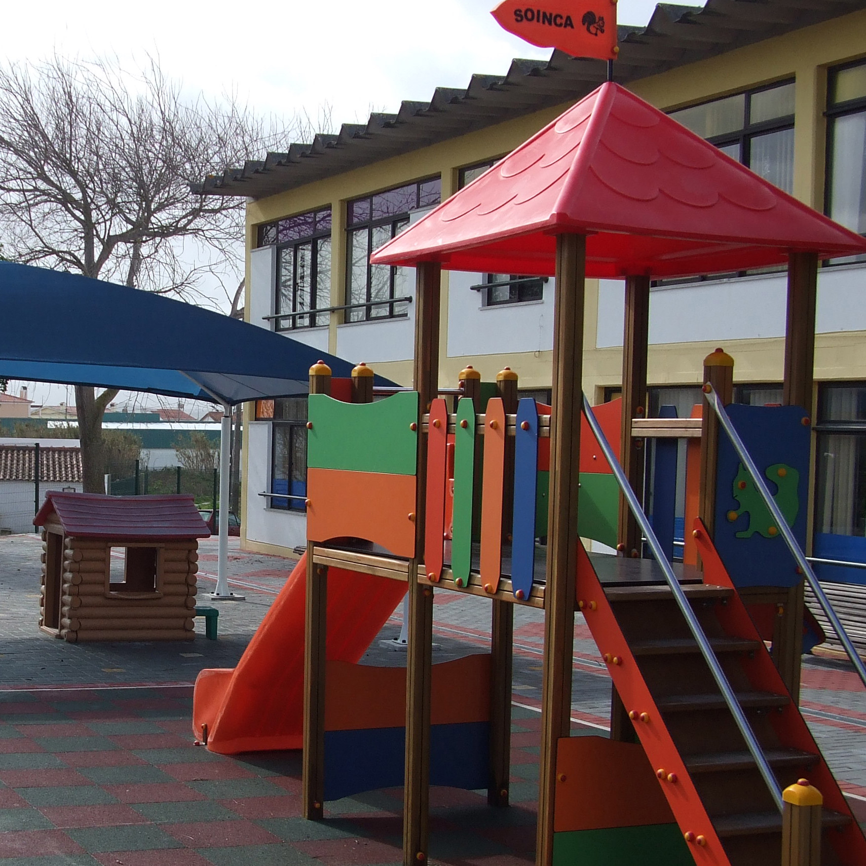 Escola Básica e Secundária Alto dos Moinhos