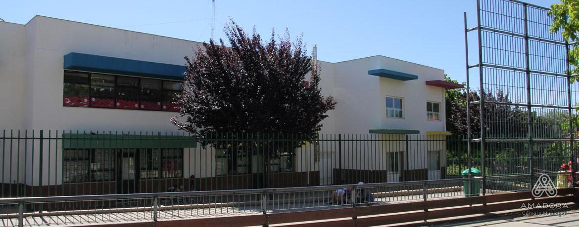Jardim de Infância Cerrado da Bica preschool building