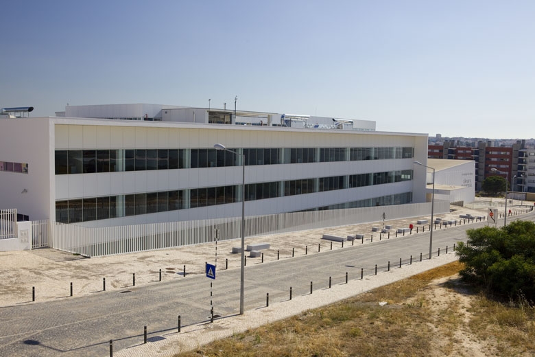 Escola Básica Quinta do Conde de Portalegre building