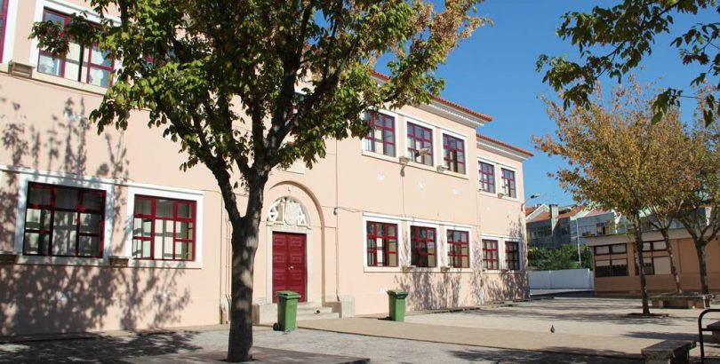 Jardim de Infância Álvaro de Campos building