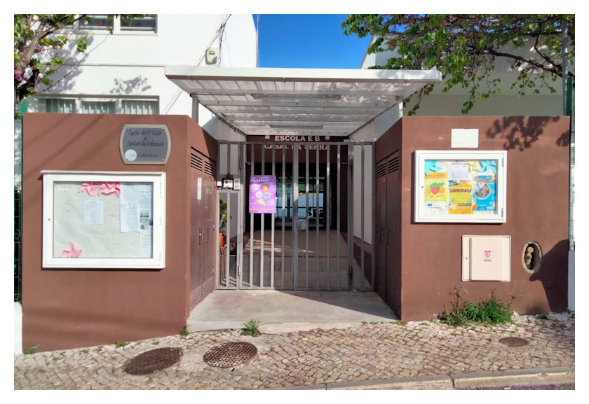 School Braamcamp Freire entrance gate