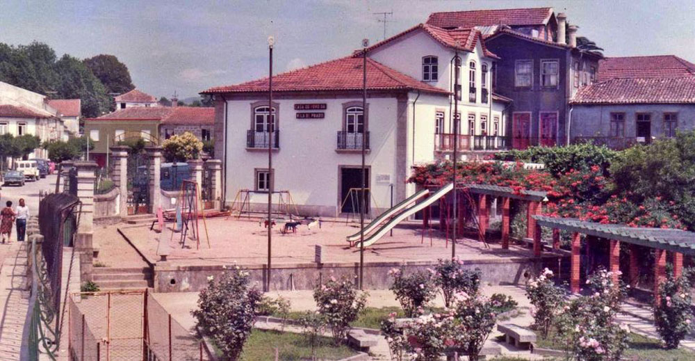 Playground at Casa Do Povo De Vila De Prado