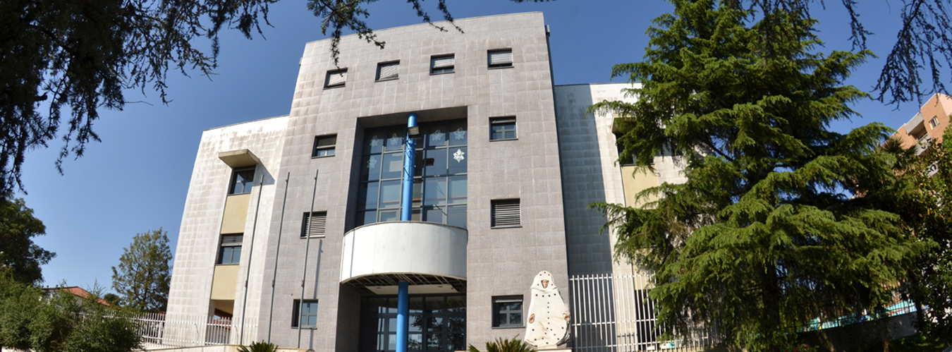 Colégio Nossa Senhora das Graças school building