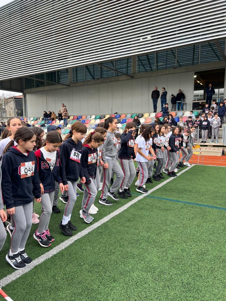 Colégio João Paulo II students participating in a school sporting event