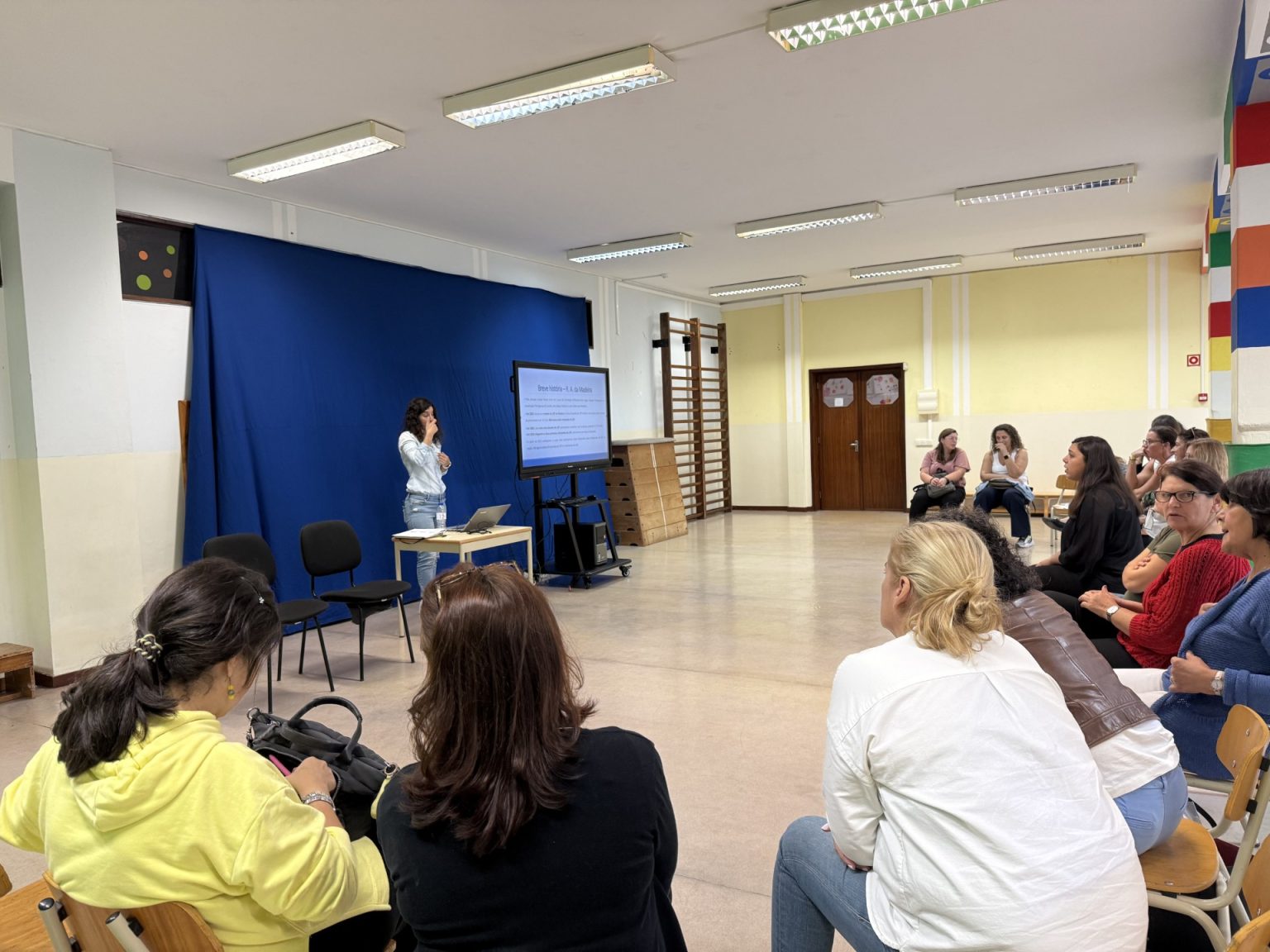 Teachers attending a professional development workshop at Eb1/PE com Creche Professor Eleutério de Aguiar preschool.