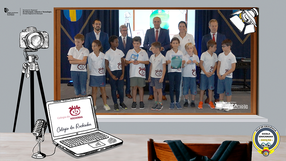 Students of Colegio da Rochinha, Lda. proudly holding awards during a school event.