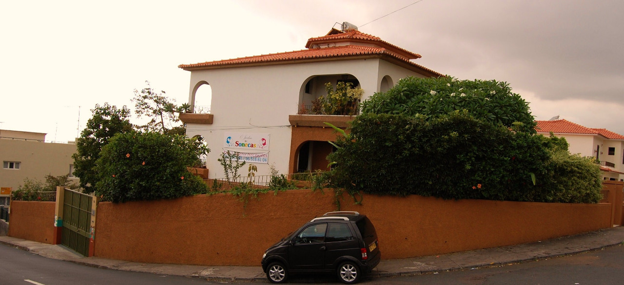 Jardim do Sonecas nursery and creche building