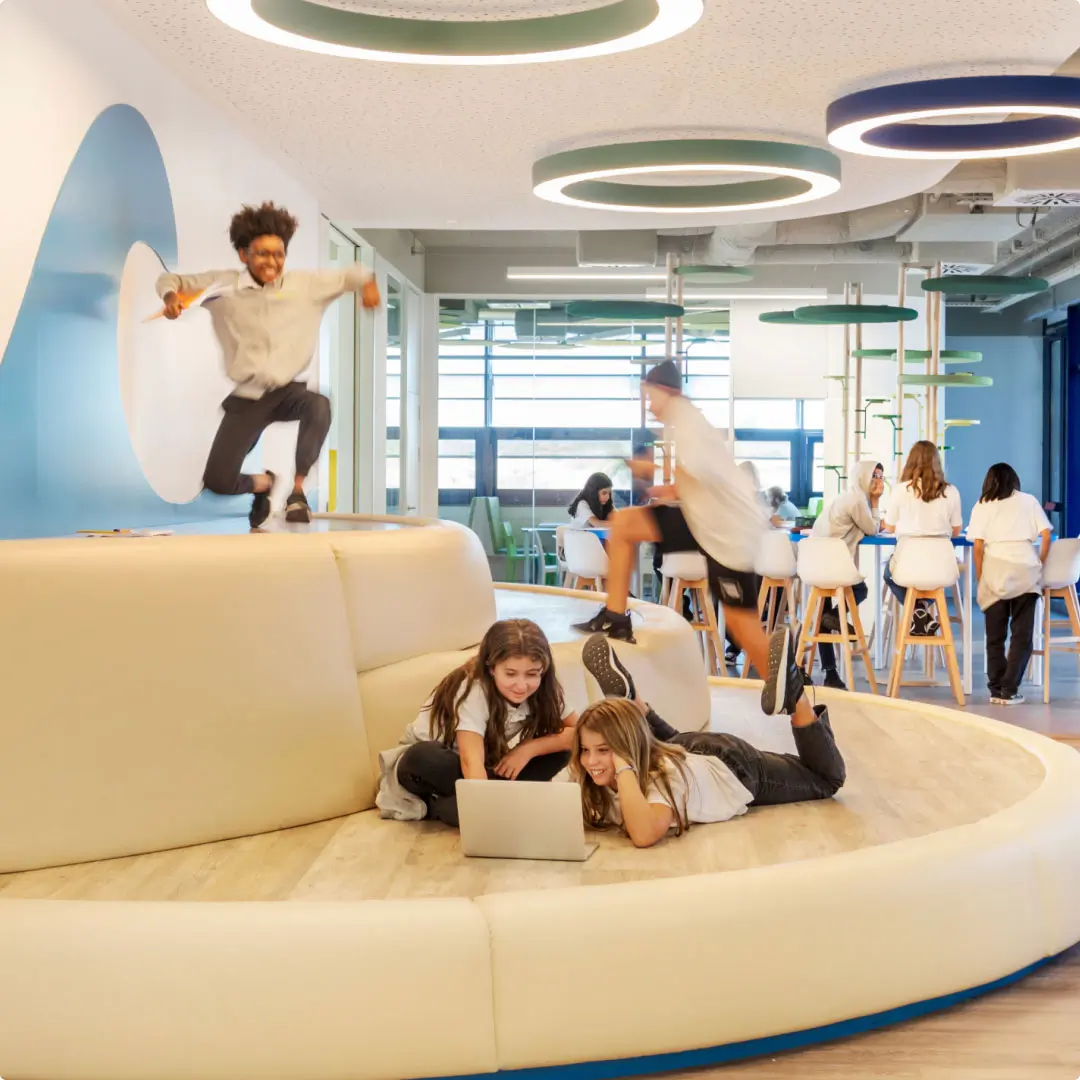 International Sharing School - Madeira