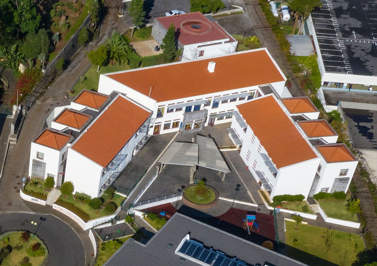 Aerial view of Externato Princesa Dona Maria Amélia school building