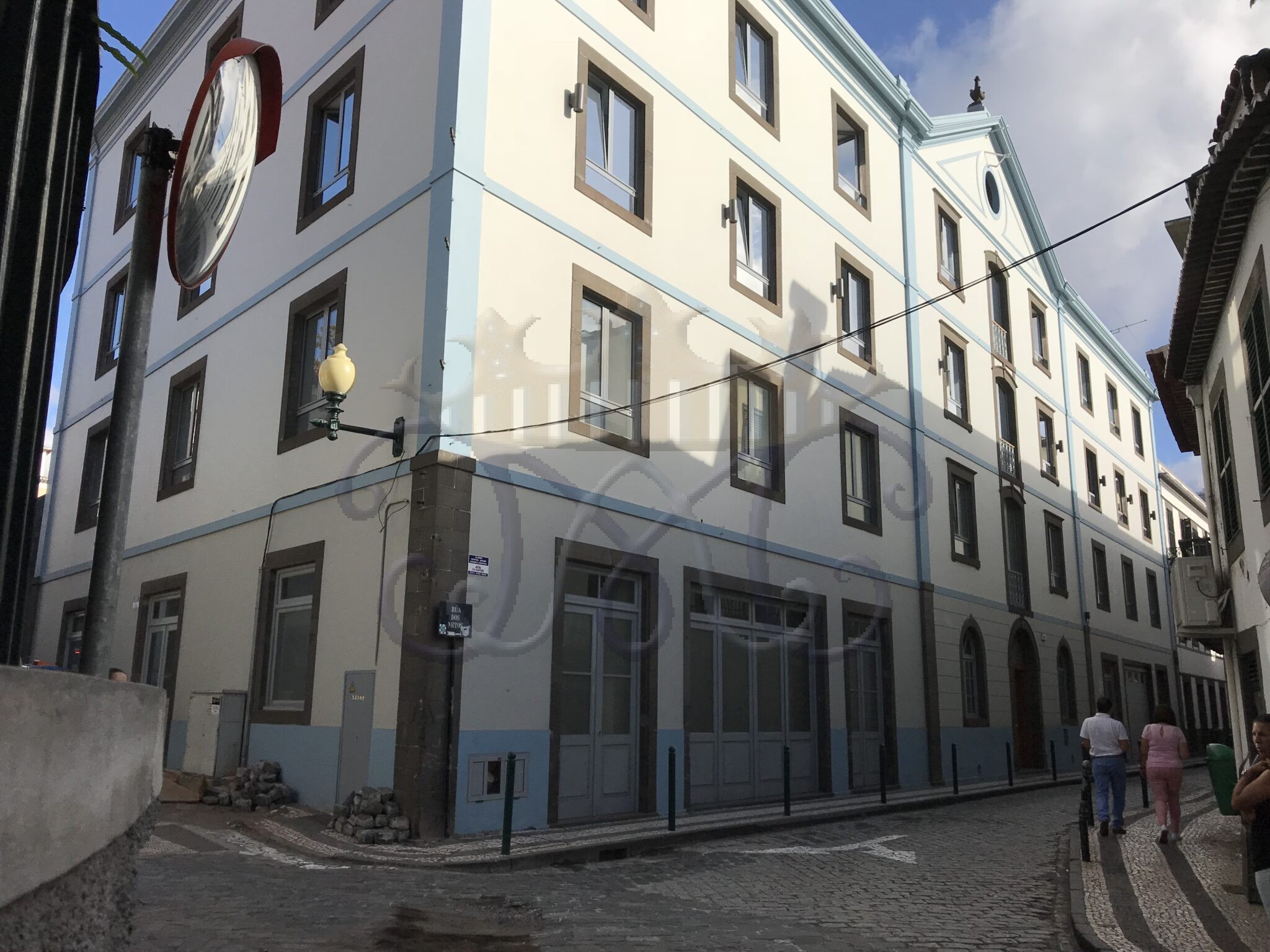 Exterior view of Externato Apresentação de Maria school building