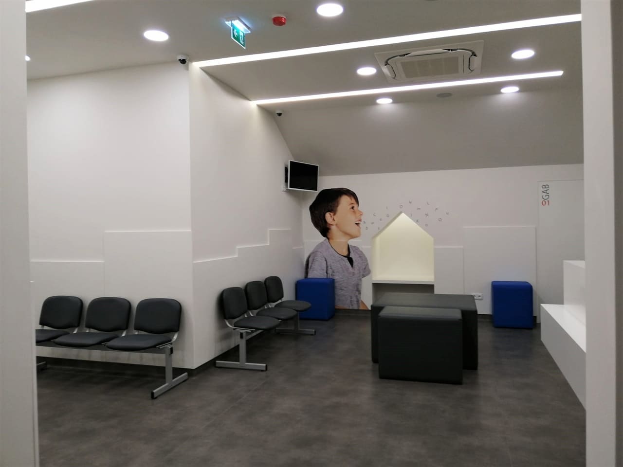 Preschool waiting area with child-friendly design