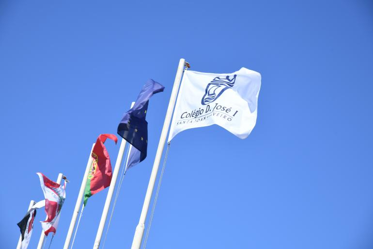College D. José I flag waving in the wind