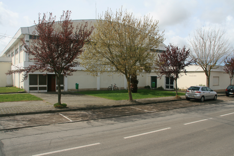Casa do Povo de Oliveirinha building exterior
